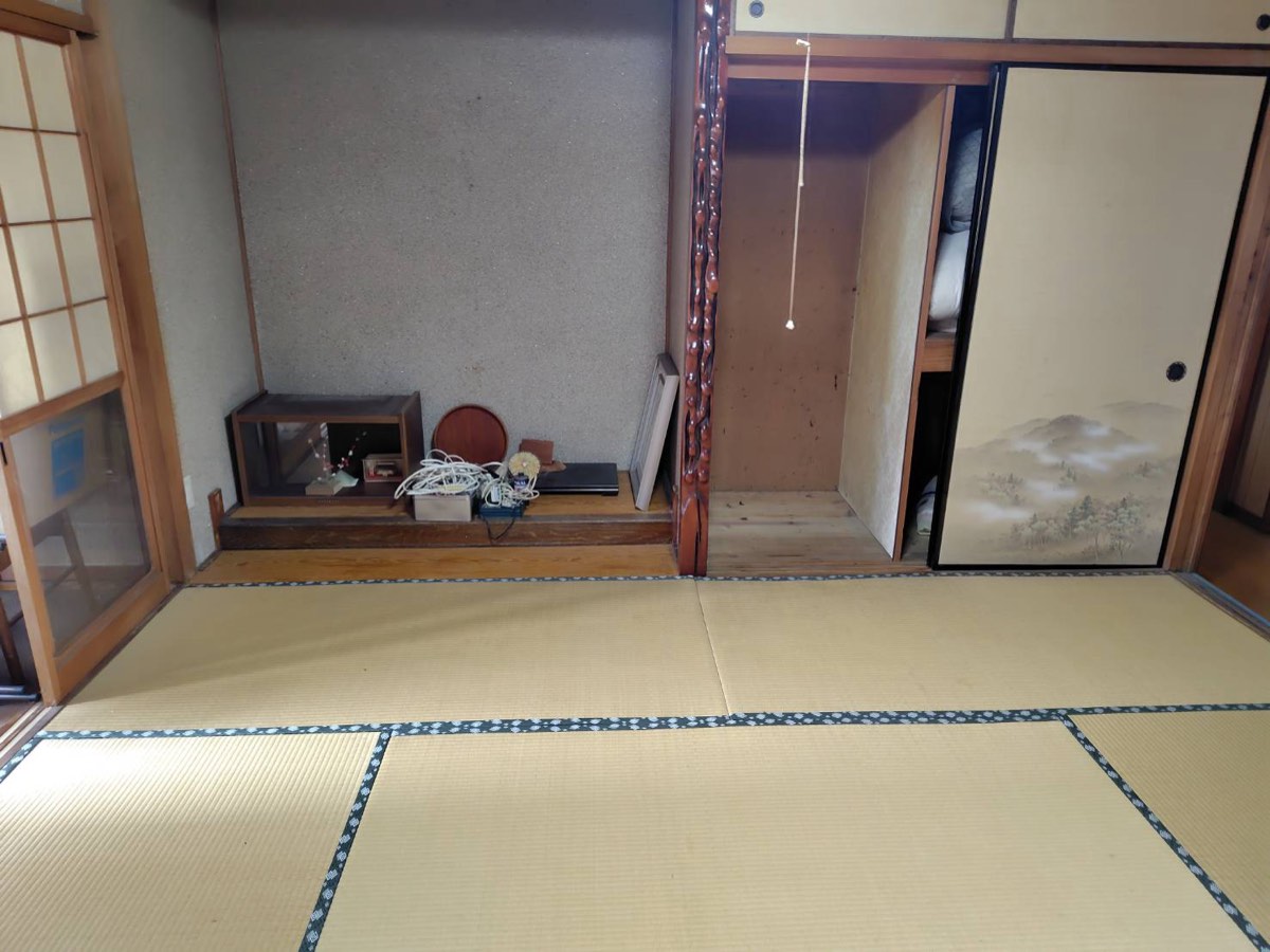 岐阜県加茂郡坂祝町 お仏壇処分の作業後の和室全景