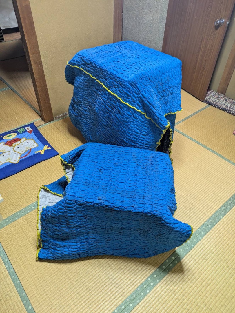 兵庫県川西市 お仏壇を毛布で養生・梱包し搬出準備を整えた様子